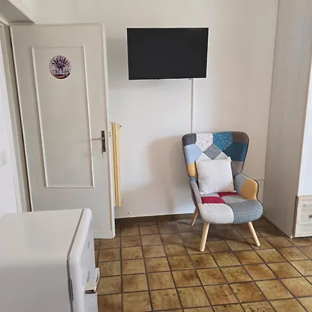 Claudia's House