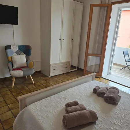 Πανσιόν Claudia's House Santa Teresa Gallura